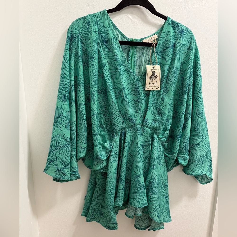 Easel Green Leaf Print Women's Top